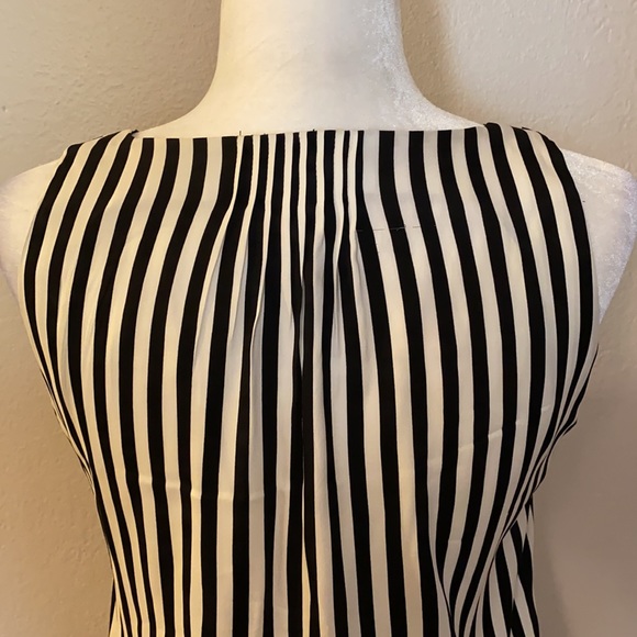 Banana Republic Black and White Striped Top - Picture 5 of 8